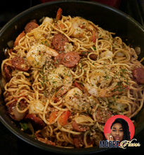 Load image into Gallery viewer, Garlic Lemon Butter Sauce 16oz